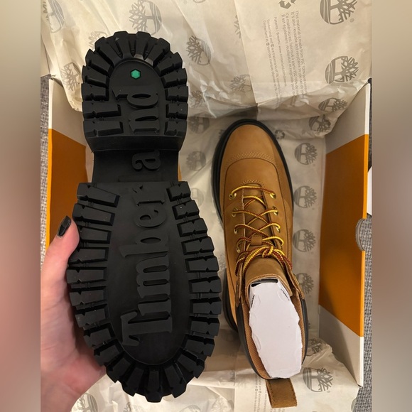 BRAND NEW! Timberland Women’s Sky 6” Lace-Up Boots 8.5 with original box! - Picture 5 of 11